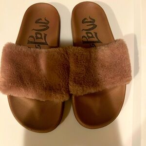 Pink Faux Fur Slides | Cozy Indoor/Outdoor Sandals | Size 7